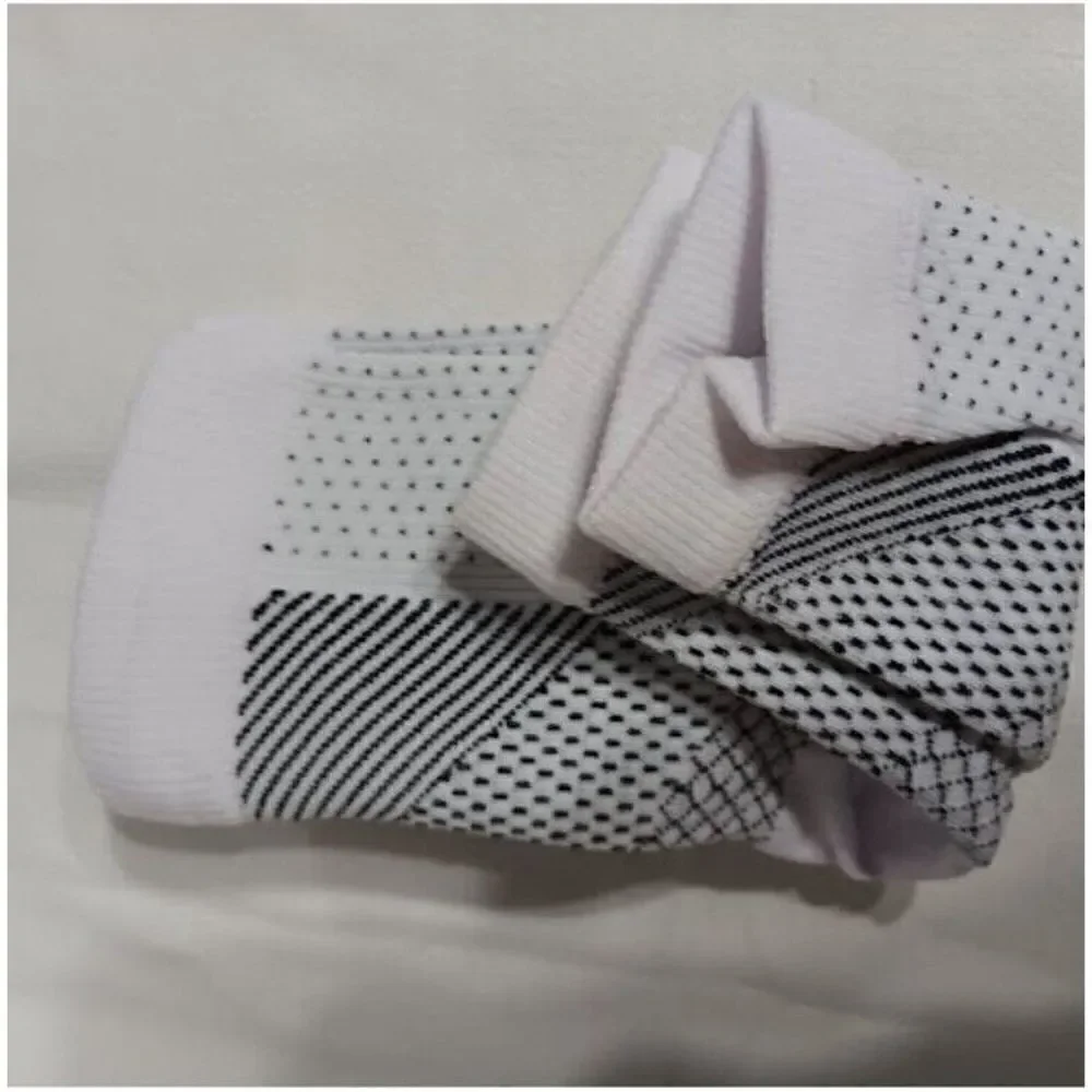 Simple Striped Toeless Compression Ankle Socks
